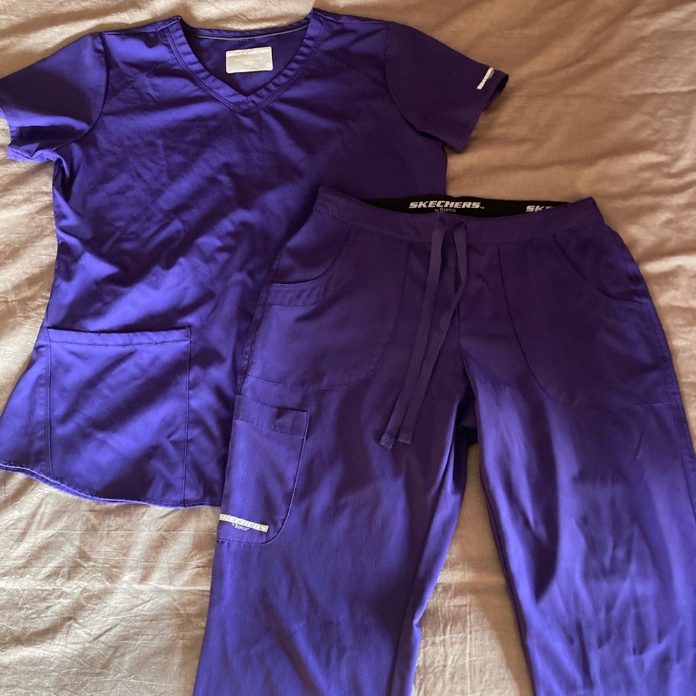 Purple scrubs set Sketchers by Barco
